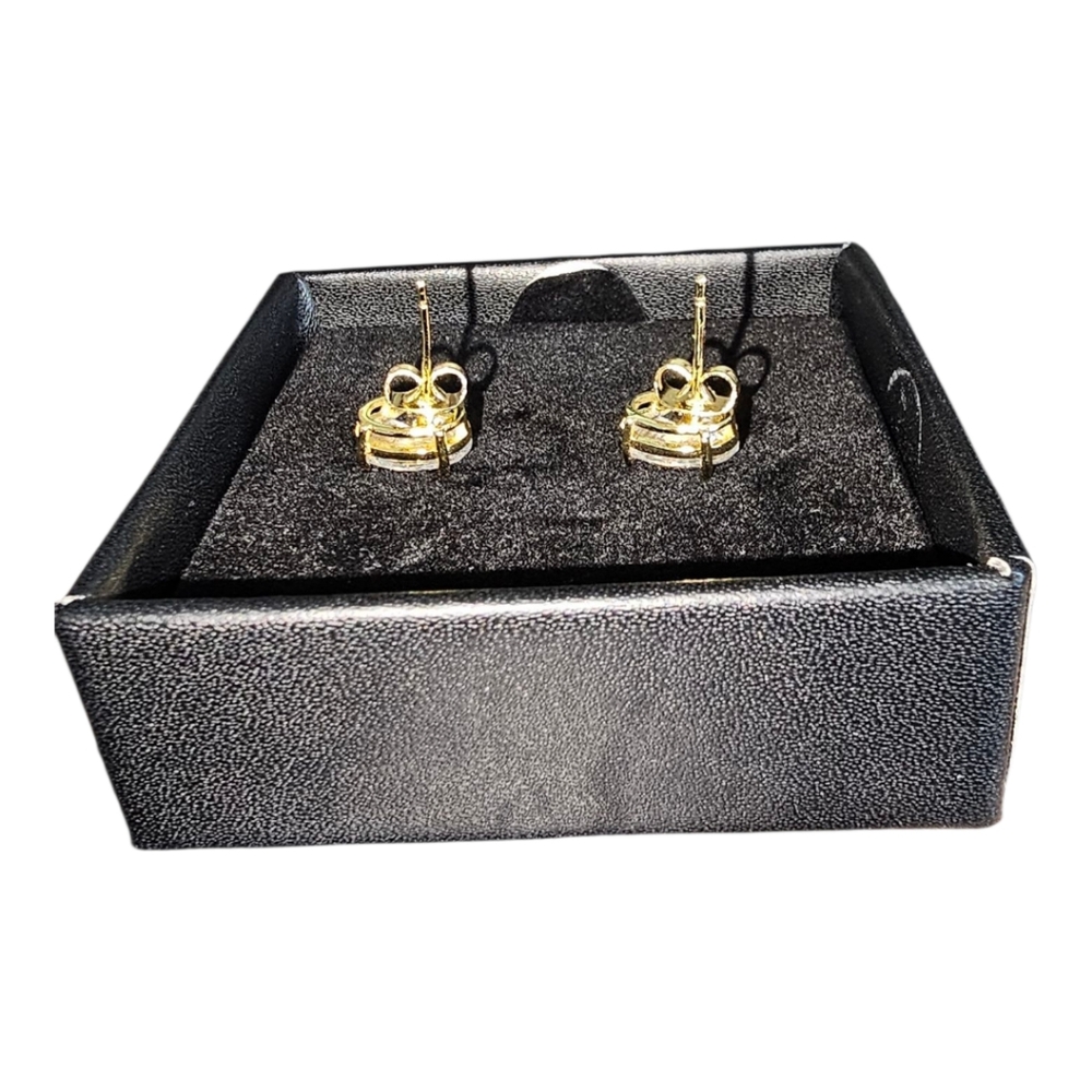 BADGLEY MISCHKA Elegant Gold-Tone Everday Crystal Stone Studs - Picture 5 of 6